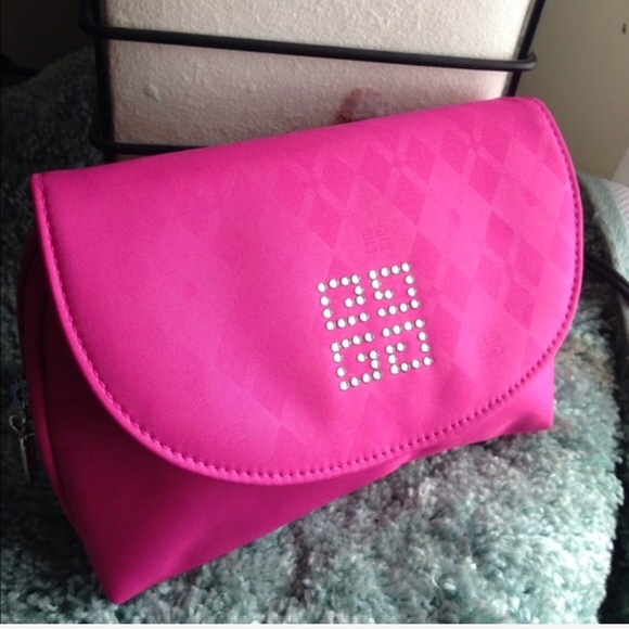 Givenchy small pouch/clutch or cosmetic bag Authentic - Picture 5 of 6
